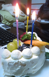 2016.12ケーキ半分.jpg