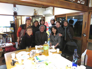 田島先生を囲んで.jpg