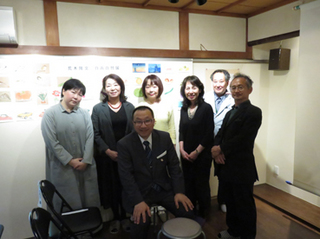 講演会前スタッフで.jpg